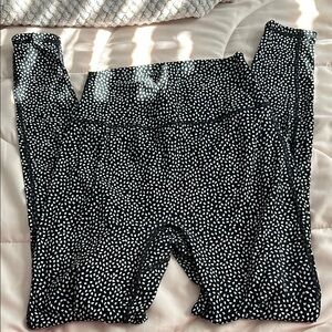 Buff bunny bossy print leggings